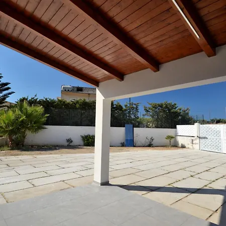 White Private Pool Alcamo