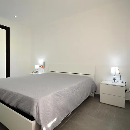 White Private Pool Villa Alcamo