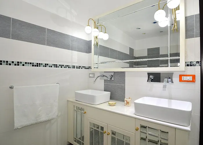 White Private Pool Alcamo