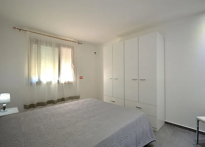 White Private Pool Villa Alcamo