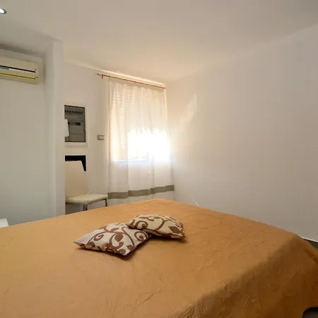 White Private Pool *